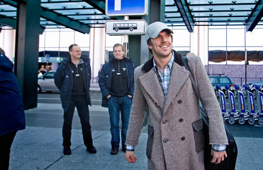 Henrik Lundqvist, målvakt ska kliva på bussen till Turin