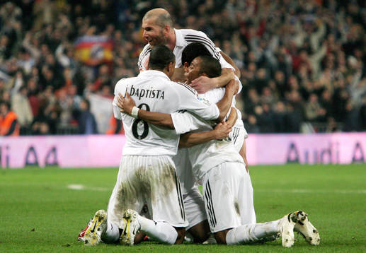 Zinedine Zidane, jubel med lagkamrater