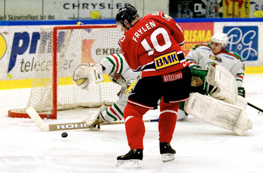 Andreas Andersson, målvakt, Rögle räddar Edvin Fryléns