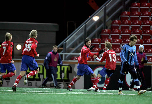Stefan Gislason, Lyn jubel med Kevin Larsen