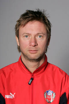 Peter Gerhardsson (assisterande tränare)