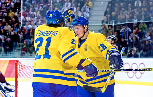 Peter Forsberg och Samuel Påhlsson, Sverige jubel