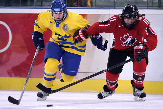 Pernilla Winberg och Cheryl Pounder, Kanada