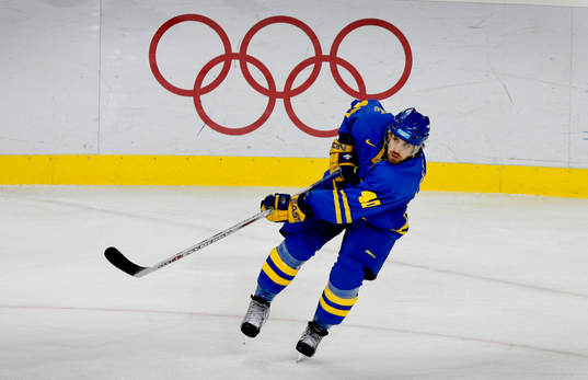 Henrik Zetterberg, Sverige, med OS-ringar i bakgrunden