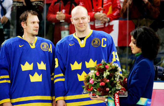 Nicklas Lidström och Mats Sundin, Sverige,  jubel