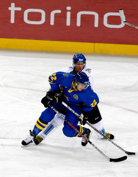 Per-Johan Axelsson, Sverige