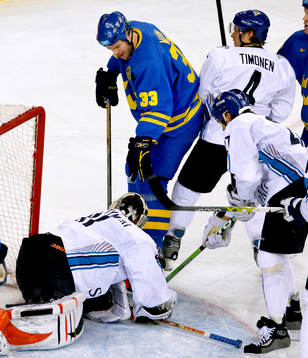 Fredrik Modin, Sverige och Antero Niittymaki (målvakt)