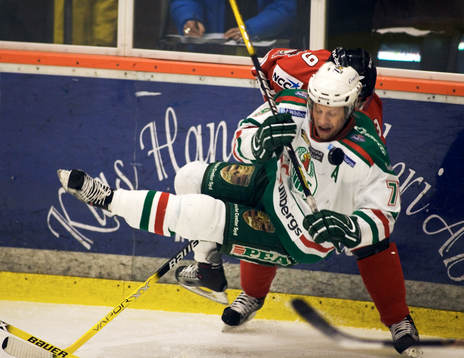 Henrik Eriksson, Rögle, flyger en runda