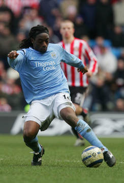 Fotboll, Premier League (Engelsk liga), Kiki Musampa -