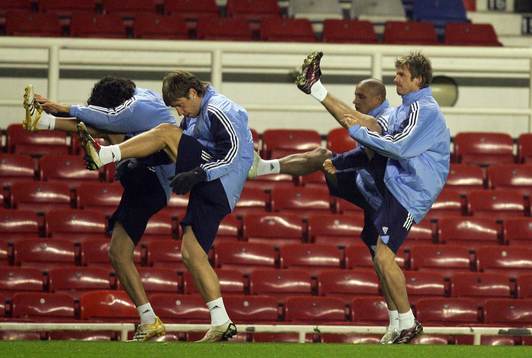 David Beckham och Roberto Carlos