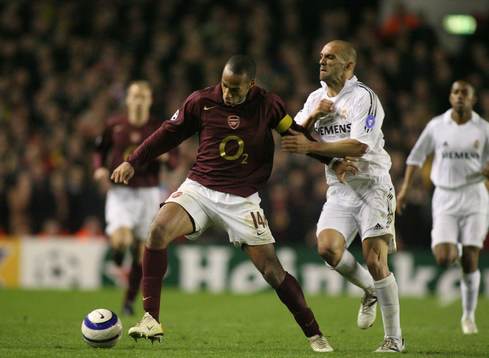 Thierry Henry, Arsenal håller undan Raul Bravo, Real Madrid