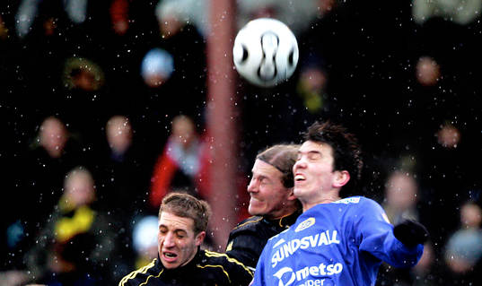 Kenny Pavey, AIK och Johan Andersson, Sundsvall