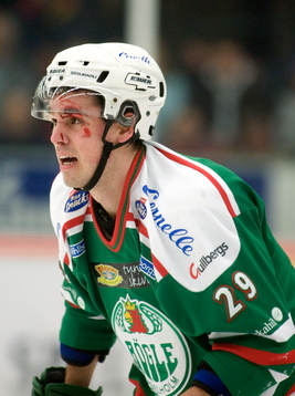 Fredrik Persson, skada. Blod