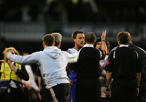 John Terry, Chelsea och Mike Dean, domare