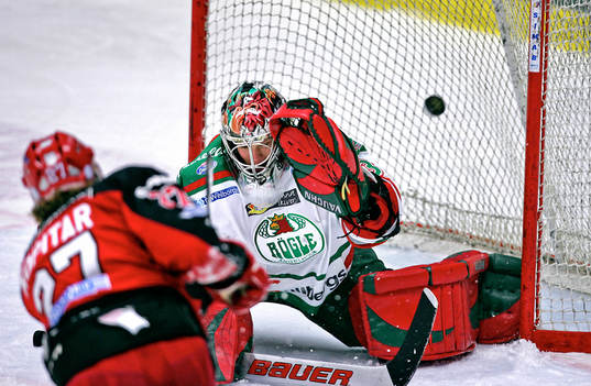 Anze Kopitar, Södertälje skjuter in 3-0 bakom Jere