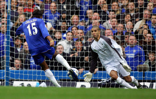 Didier Drogba, Chelsea gör mål på Manchester City's