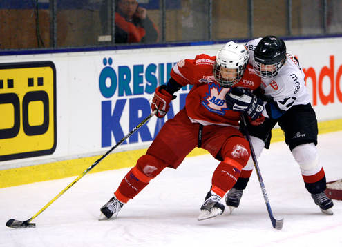 Maria Rooth, MB mot Anna Vikman, Modo