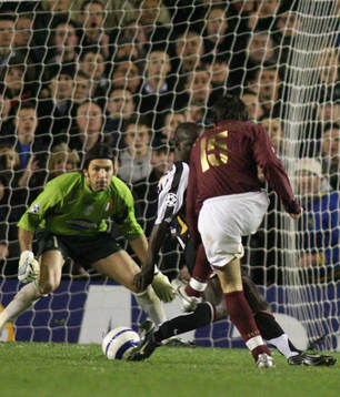 Cesc Fabregas, Arsenal gör 1-0 bakom Gianluigi Buffon,