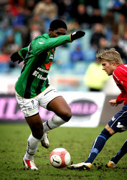 Khari Stephenson, Gais