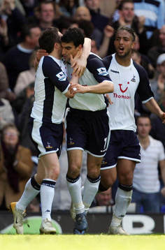 Robbie Keane och Paul Stalteri, Tottenham, jubel