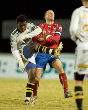 Derek Boateng, AIK och Peter Wibrån, Öster