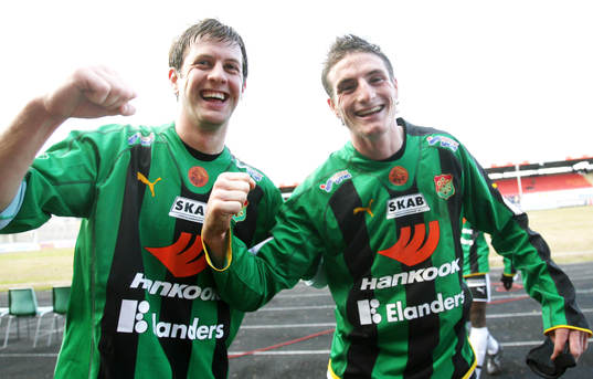Gais målskytt, James Keene med Jóhann Birki Gudmundsson