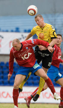 Andreas Augustsson högre än Peter Wibrån