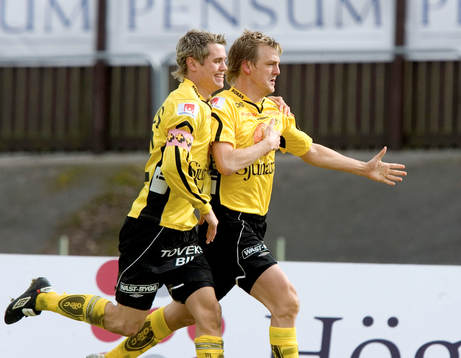 1-2, Mathias Svensson sokm grattas av Joakim Sjöhage.