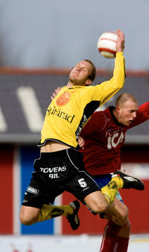 Martin Andersson nickduellerar med Freddy Borg