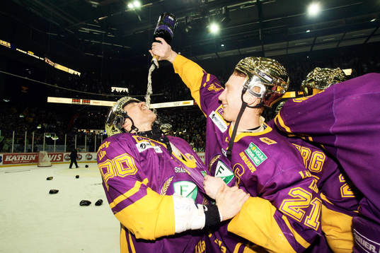 Jubel Färjestad (SM-Guld, SM, Guld) Jörgen Jönsson och
