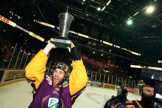 Jubel Färjestad (SM-Guld, SM, Guld) Per Hållberg med
