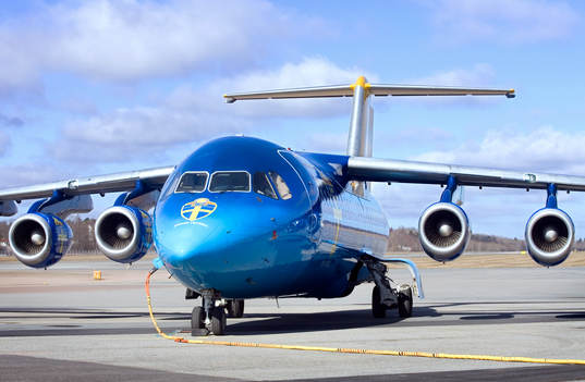 Svenska Fotbollförbundets Flygplan som landslaget kommer