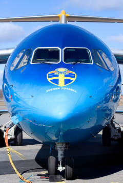 Svenska Fotbollförbundets Flygplan som landslaget kommer