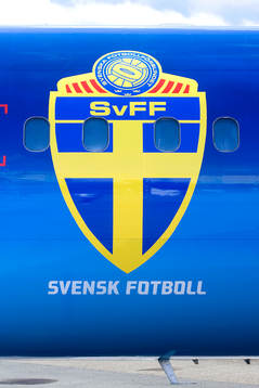 Svenska Fotbollförbundets Flygplan som landslaget kommer