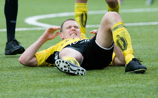 Andreas Augustsson, Elfsborg. Skada. Irritation. Smärta