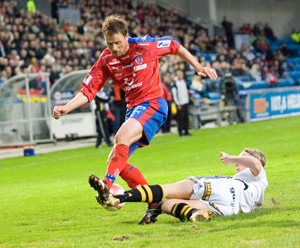 Markus Karlsson, AIK gör en perfekt brytning på Erik