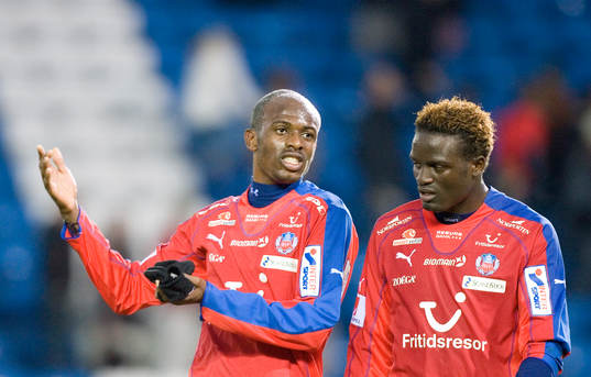 Luton Shelton och McDonald Mariga, Helsingborg samtalar