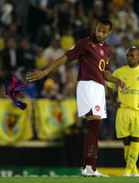 Thierry Henry, Arsenal kastar bort en Barcelona tröja som