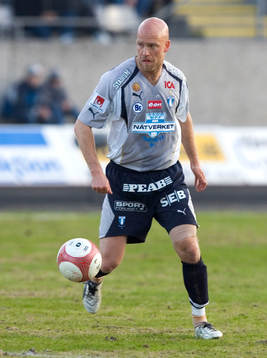 Olof Persson med lindat lår