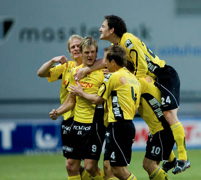 Mathias Svensson jublar ikapp med Johan Sjöberg, Johan