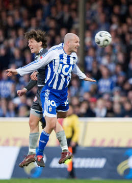 Jonas Wallerstedt och Pétur Marteinsson, nickduell