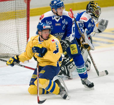 Mika Hannula, Sverige