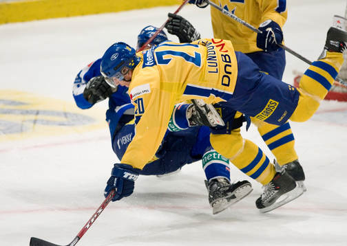 Joel Lundqvist, Sverige