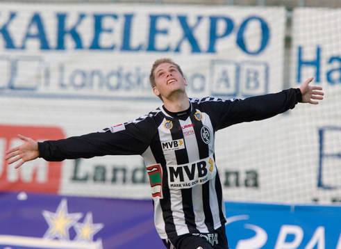 1-0 Johan Andersson, som här befinner sig i sjunde himlen