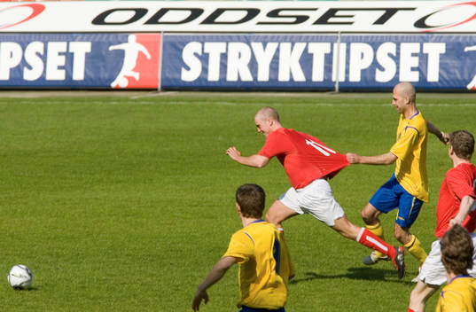 Teddy Lucic. Sverige