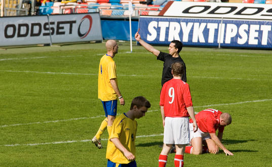 Teddy Lucic. Sverige