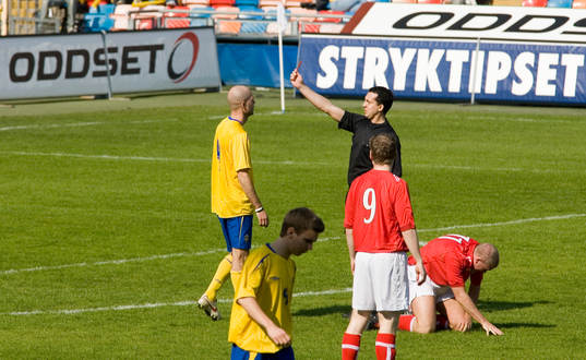 Teddy Lucic. Sverige