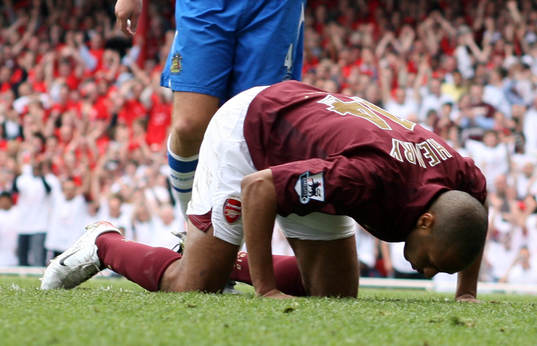 Thierry Henry, Arsenal kysser gräset