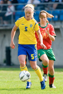 Caroline Seger, Sverige