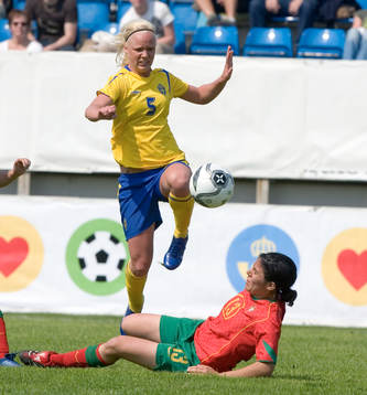 Caroline Seger, Sverige
